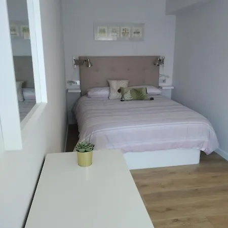 Centro Nuevo Con Parking Incluido Lasmeanas Apartmán