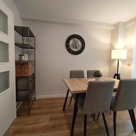 Centro Nuevo Con Parking Incluido Lasmeanas Apartmán
